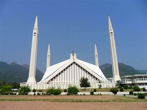 Faisal Mosque - En Monumental Arkitektur i Pakistans Hjärtat!