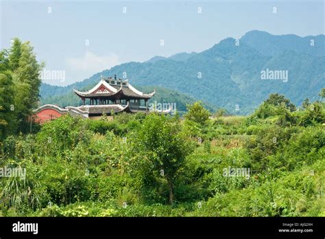  Wuyuan Temple: En Mystisk Oas I Hjärtat Av Yichun!